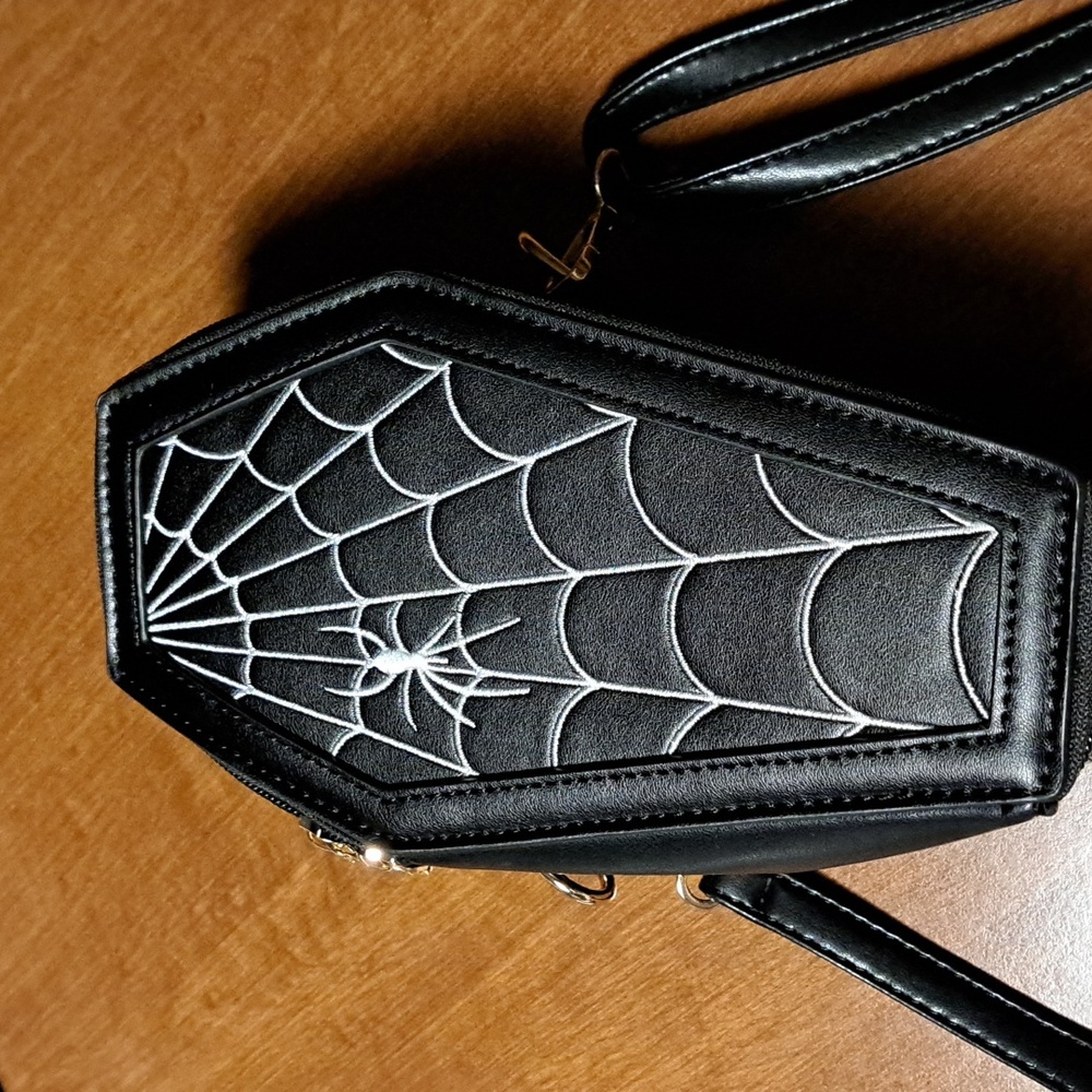 Halloween Coffin purse - Picture 2 of 8